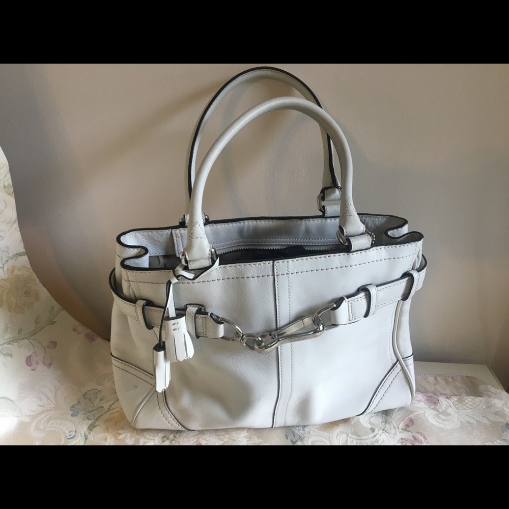 Beautiful Coach shoulder bag